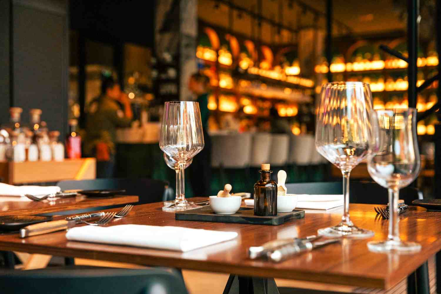 Restaurant ambience horizontal 7